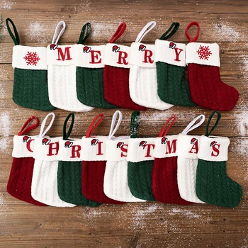 Коледни Чорапи с Червени и зелени Букви, Коледни чорапи, Украси за Коледната елха, Подаръчни комплекти, Коледни украса на Нов 2024 година